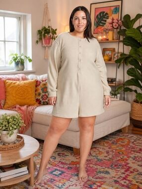 Old Navy *NWT Fleece Henley  Pajama Romper - Size 3x with 3.5-inch inseam